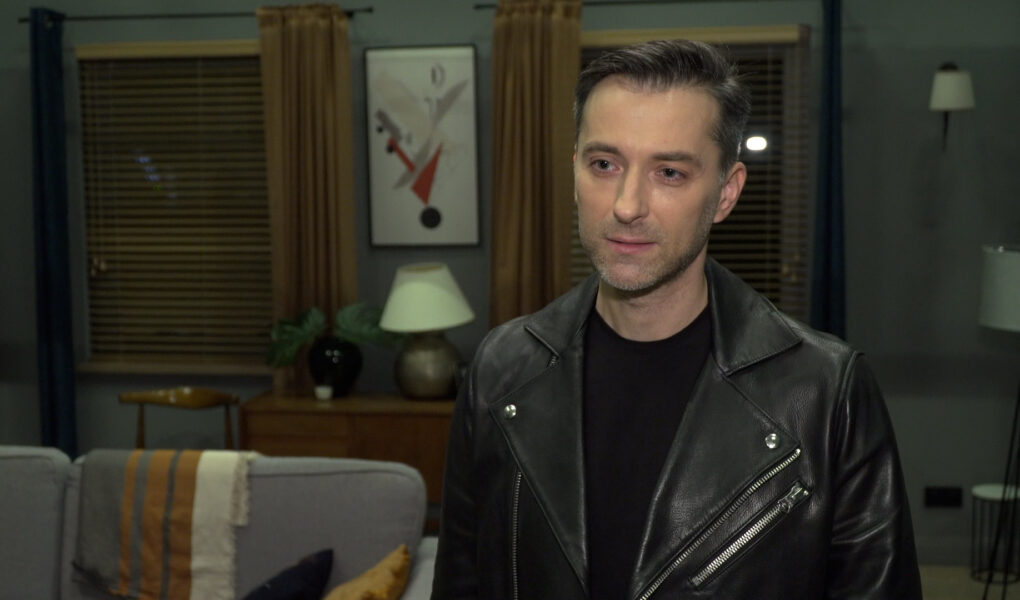 Filip Bobek: Praca na planie „BrzydUli” jest dość intensywna. Ciężko jest spiąć terminy z innymi projektami