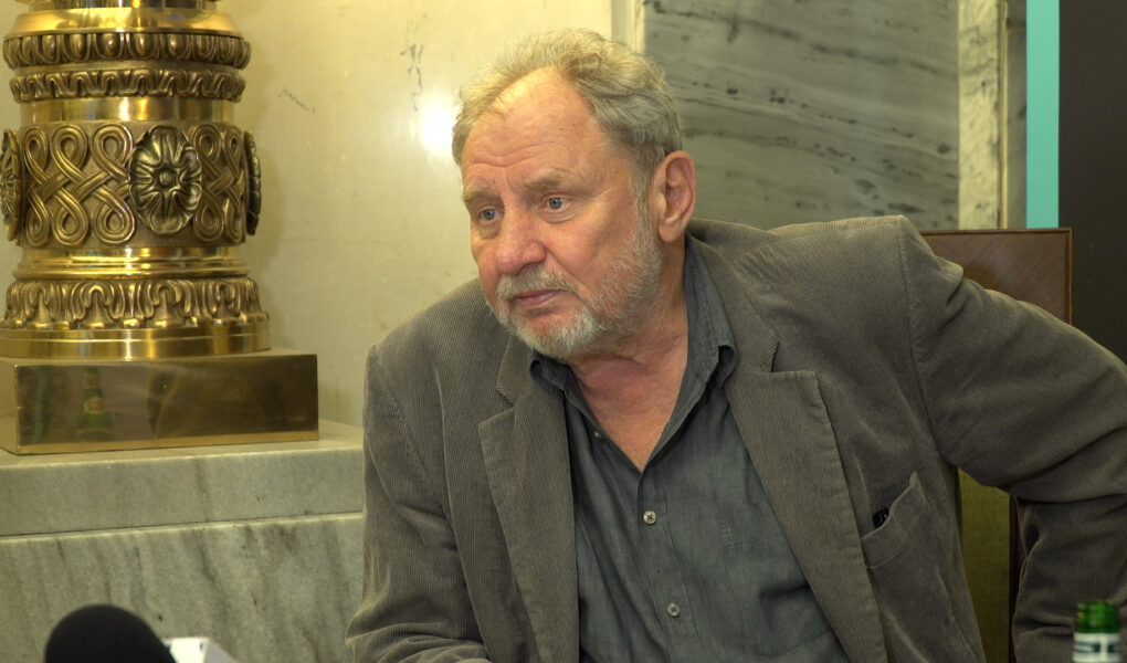 Andrzej Grabowski: Nie lubię siebie oglądać na ekranie. To są przykre wrażenia, dlatego wolę ich unikać