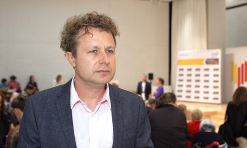 Maciej Pertkiewicz: Kasia Dowbor na planie programu interesowała się remontami i była dociekliwa. Niczego nie udawała tylko na potrzeby zdjęć