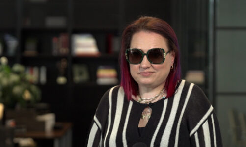 Mika Urbaniak: Kiedy rodzice byli na koncertach, to musiałam sama sobie radzić. Było to obciążające dla mnie jako dziecka, ale też mnie ukształtowało